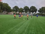 Tweede training S.K.N.W.K. JO17-1 van het seizoen 2022-2023 (31/44)